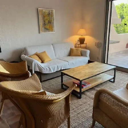 Villa 6amb38 Superbe Avec Terrasses Dans Avec Piscine Commune
