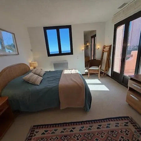 6amb38 Superbe Avec Terrasses Dans Avec Piscine Commune