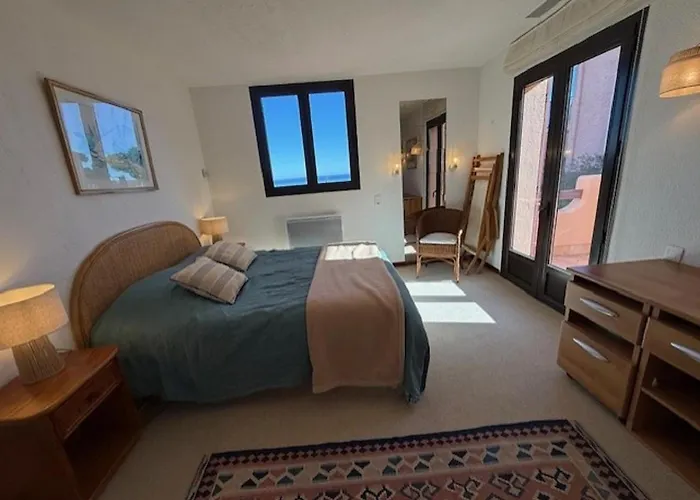 6amb38 Superbe Avec Terrasses Dans Avec Piscine Commune