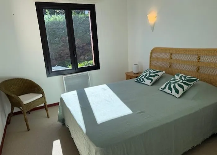 6amb38 Superbe Avec Terrasses Dans Avec Piscine Commune